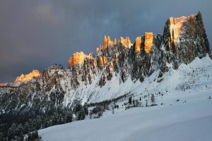 Unwind in Alpine Spas Surrounded by Majestic Peaks