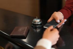 Luggage weighing itself to avoid extra fees