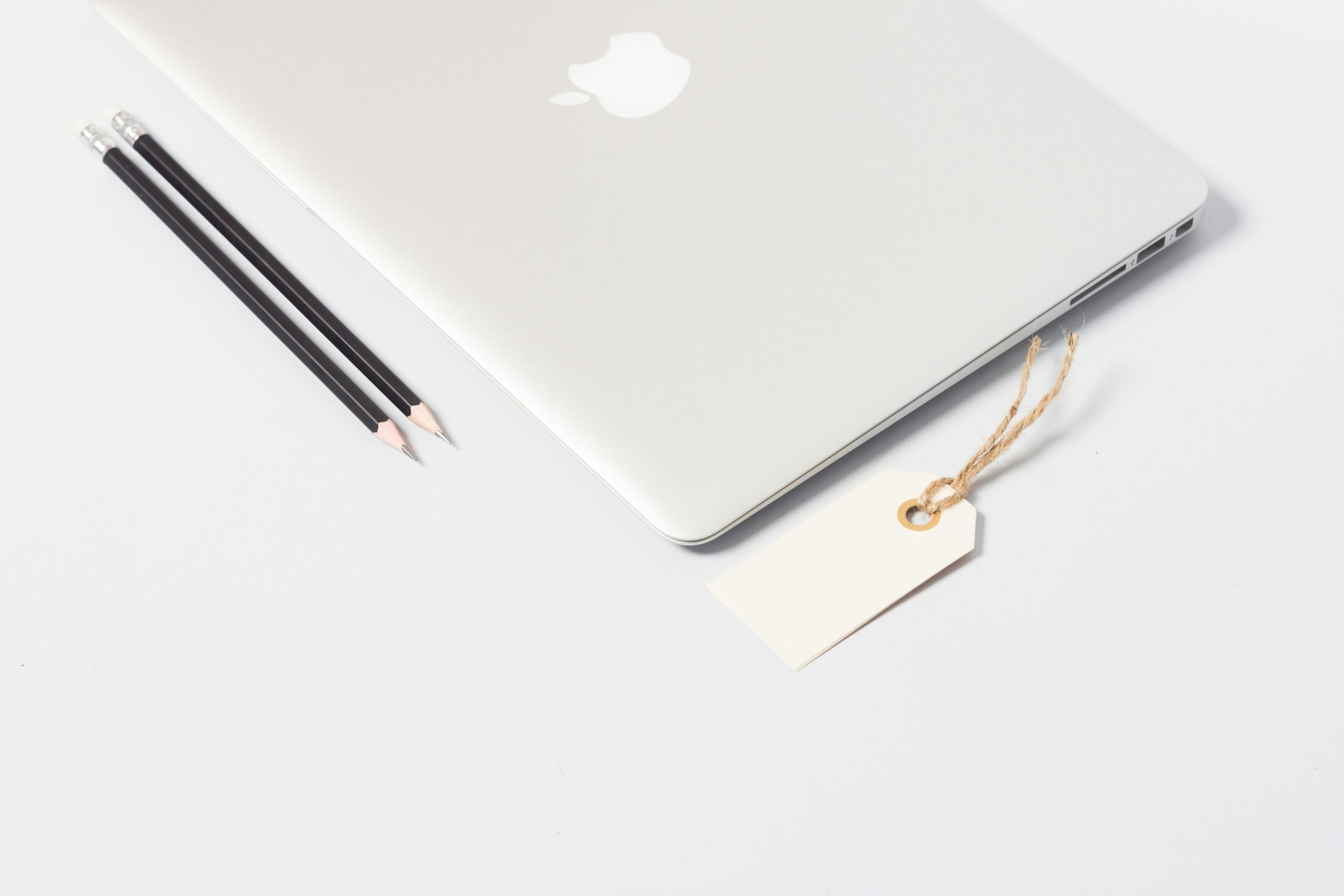 Pen holders wirelessly charging writing tools