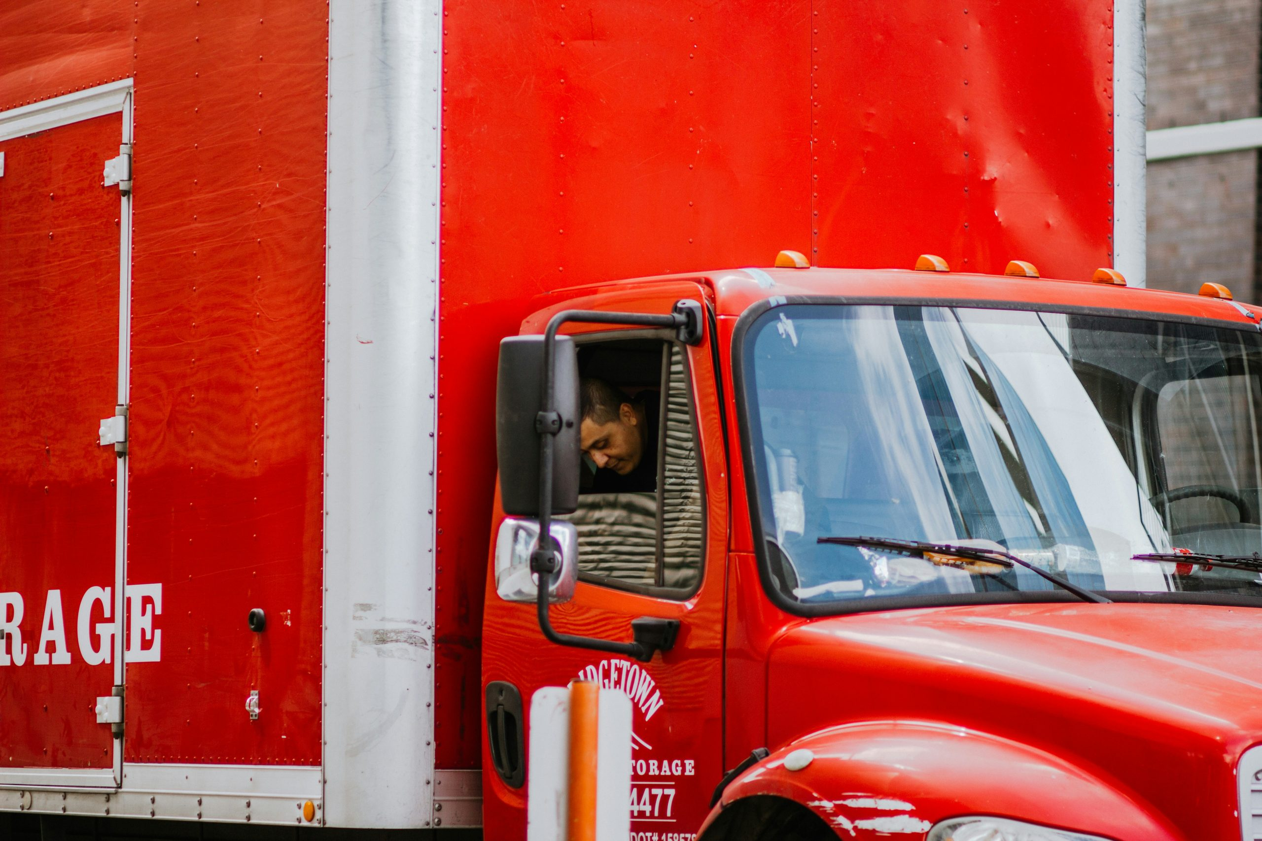 Self-Driving Trucks Reshape the Logistics Industry